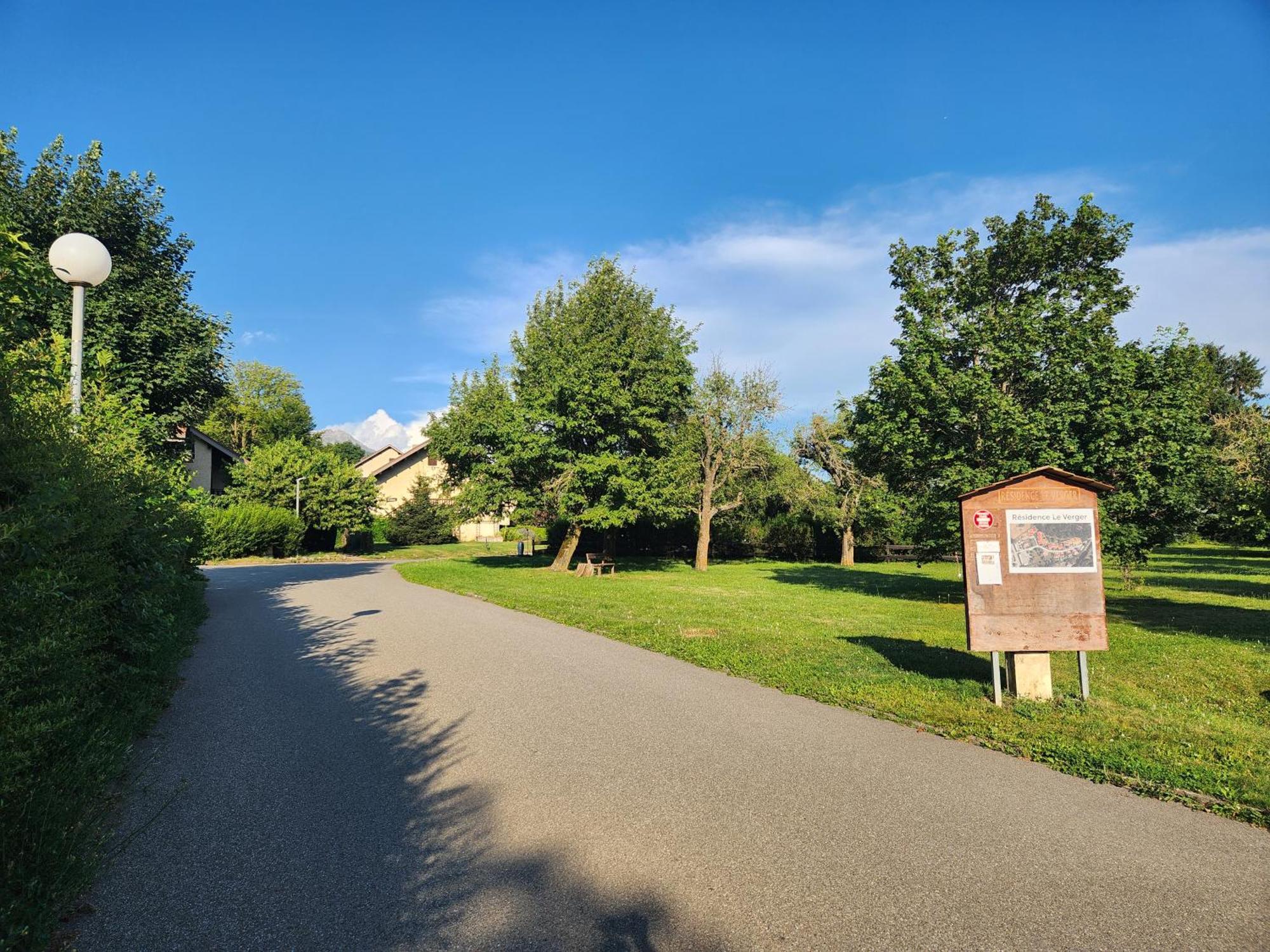 T3 Avec Jardin Proche Village Appartement *