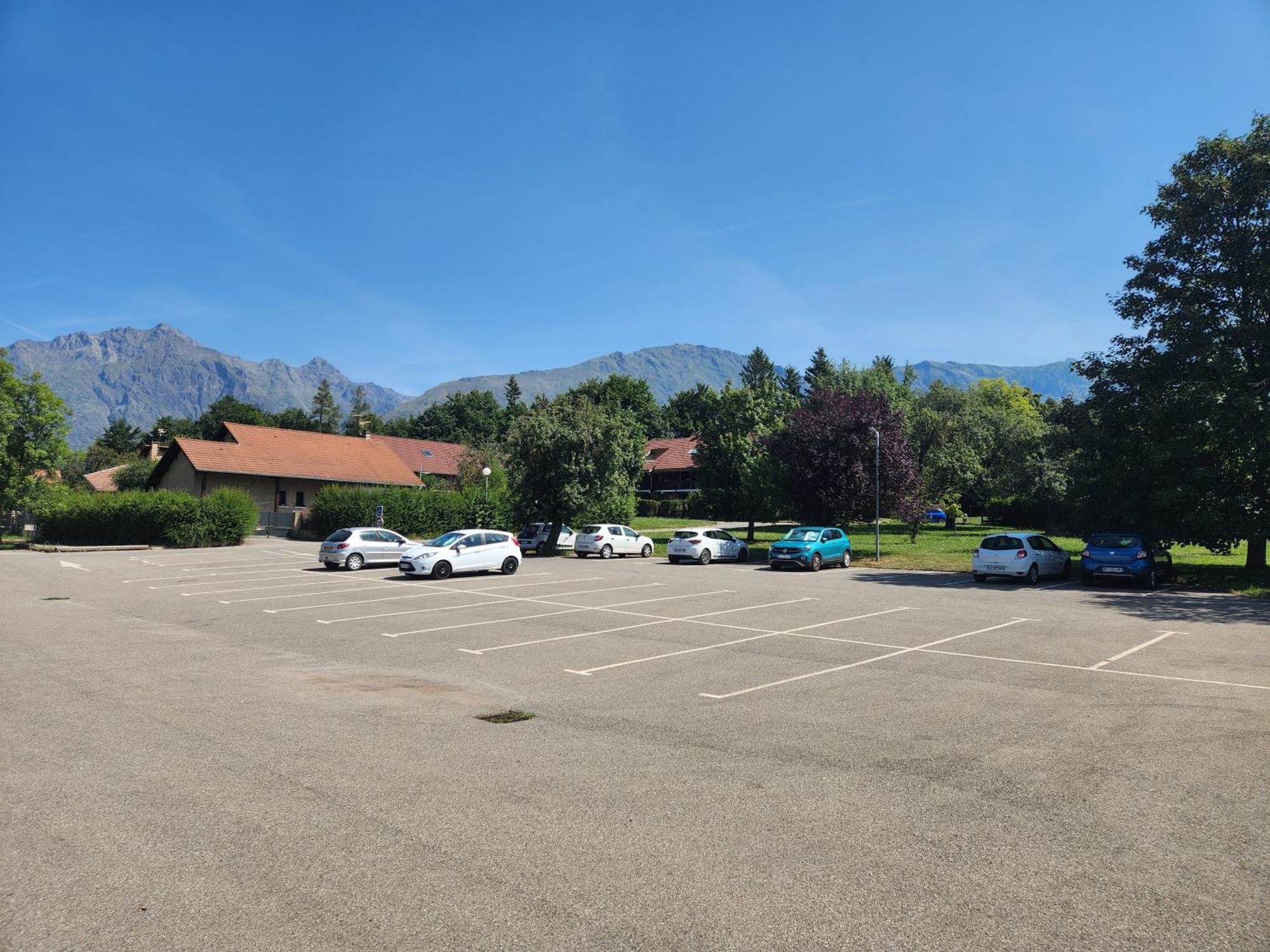 T3 Avec Jardin Proche Village Appartement