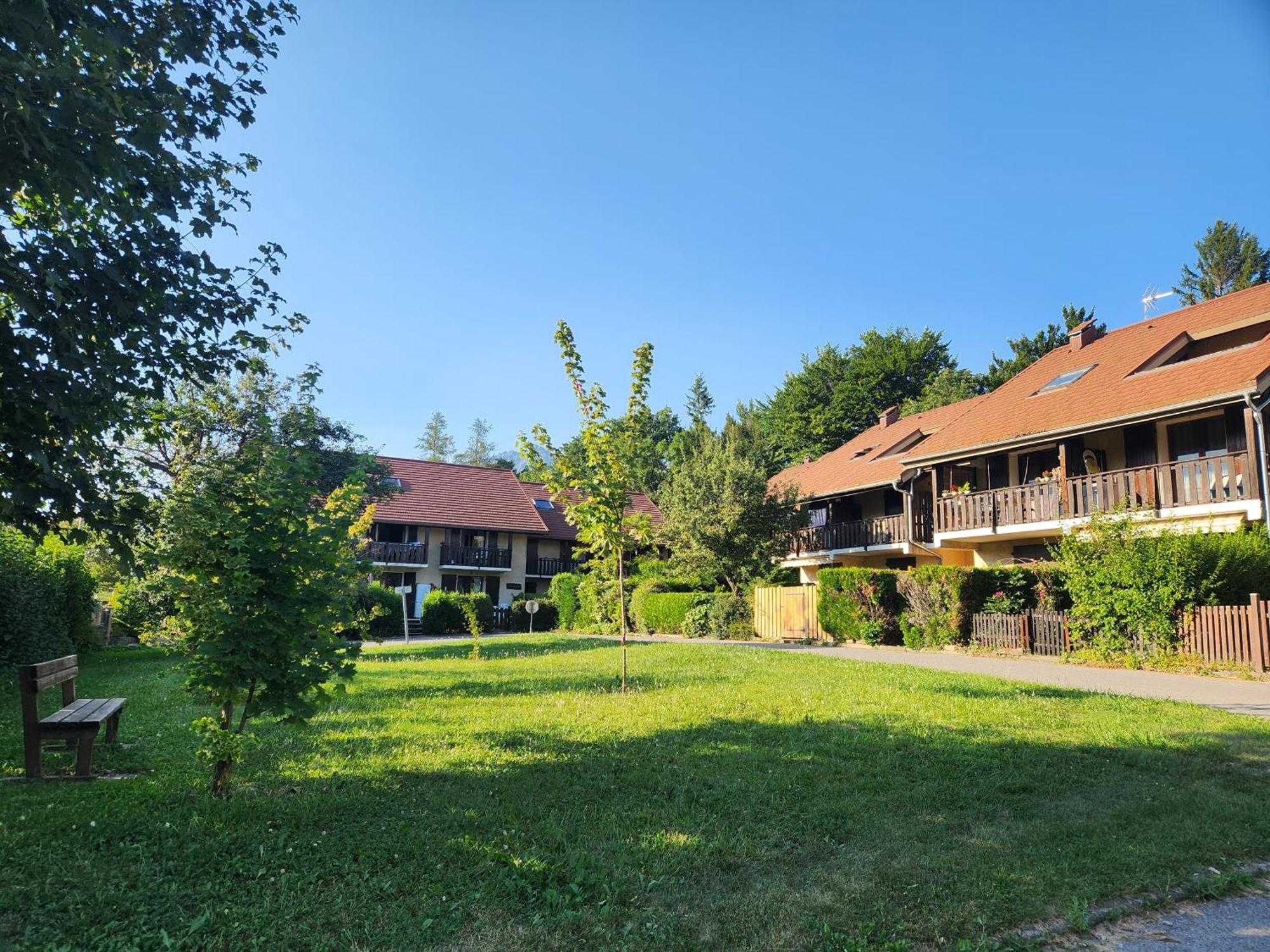 T3 Avec Jardin Proche Village Apartment